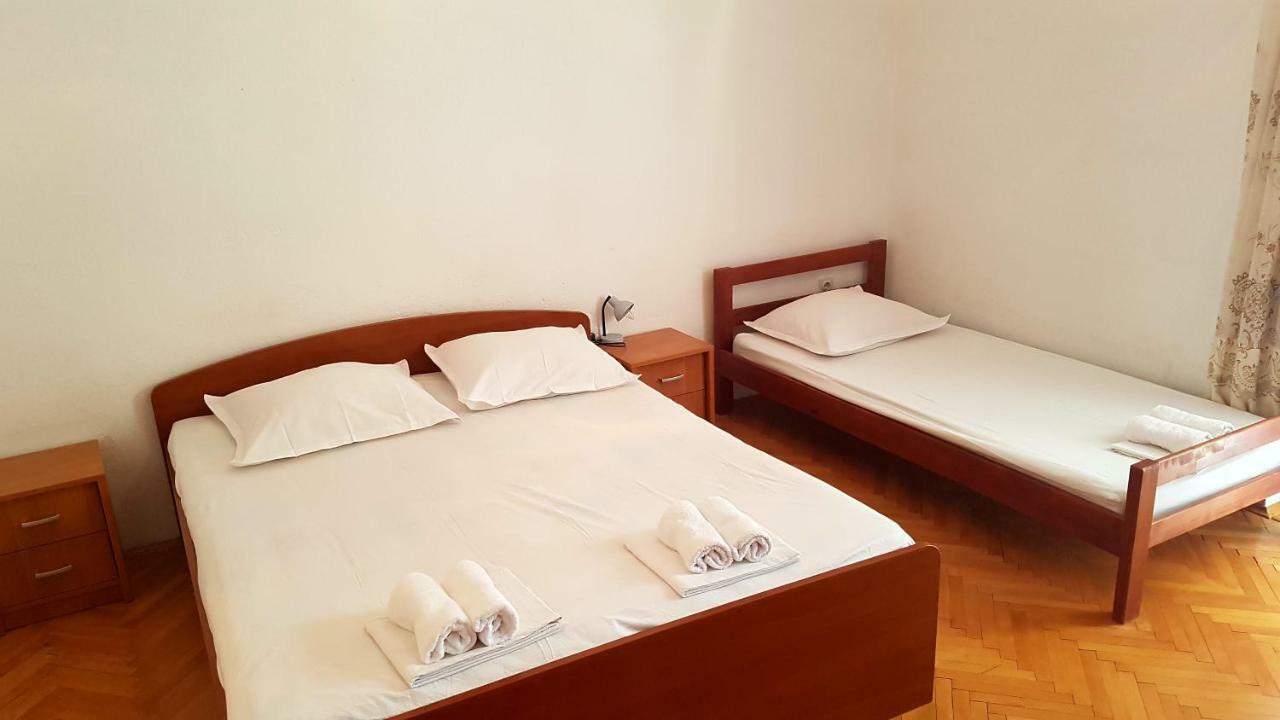 Dinka Guesthouse Makarska Exterior foto